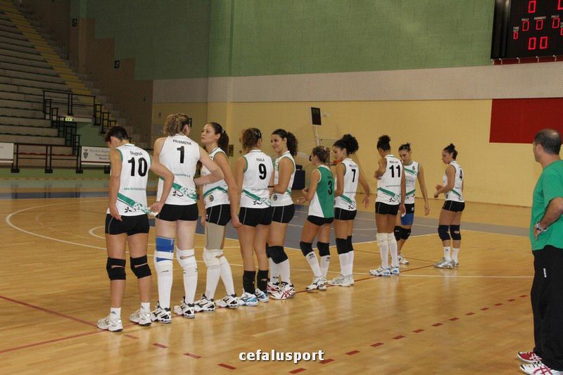 111030 volley 040_tn.jpg